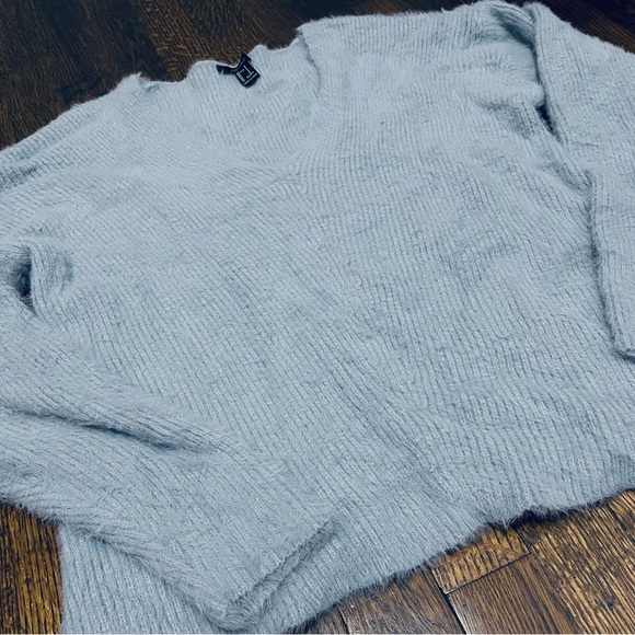 Soft fuzzy blue Forever 21 sweater - Picture 2 of 6